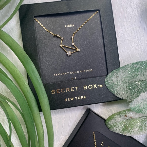 Libra Constellation Necklace - Picture 5 of 6